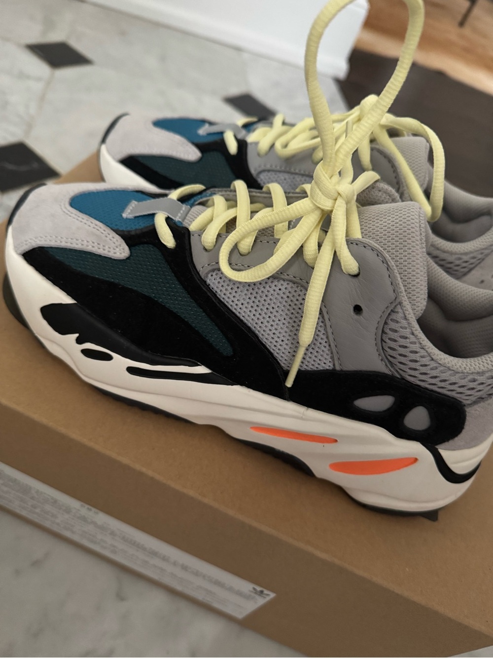 Yeezy 700 Wave Runner Size Men’s 6.5 = Women’s 7.5 - 8